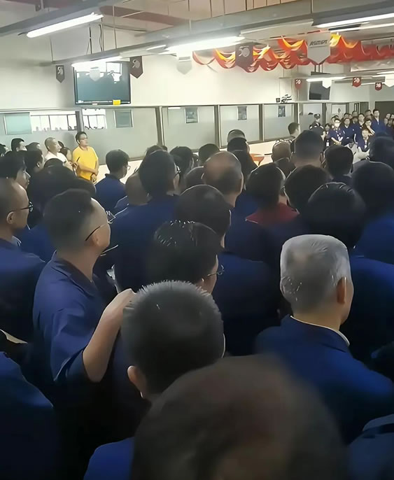 外企也不好干，深圳1300人大厂突然解散，员工怒怼工会